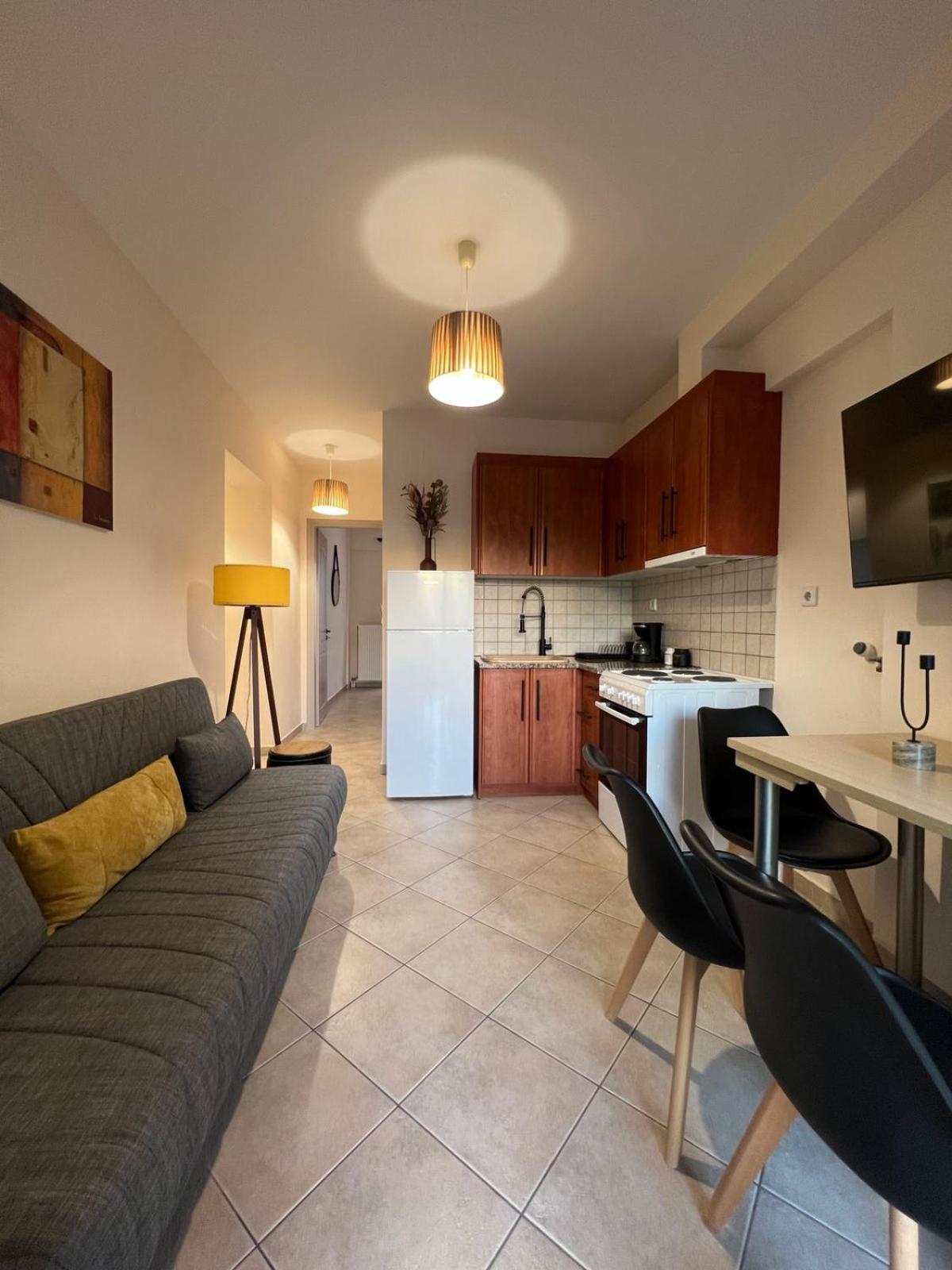 Demi Δσ, B2 Appartement Agrinio Buitenkant foto
